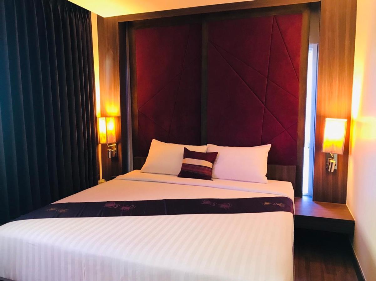 Paradiso Boutique Suites Bangkok Esterno foto