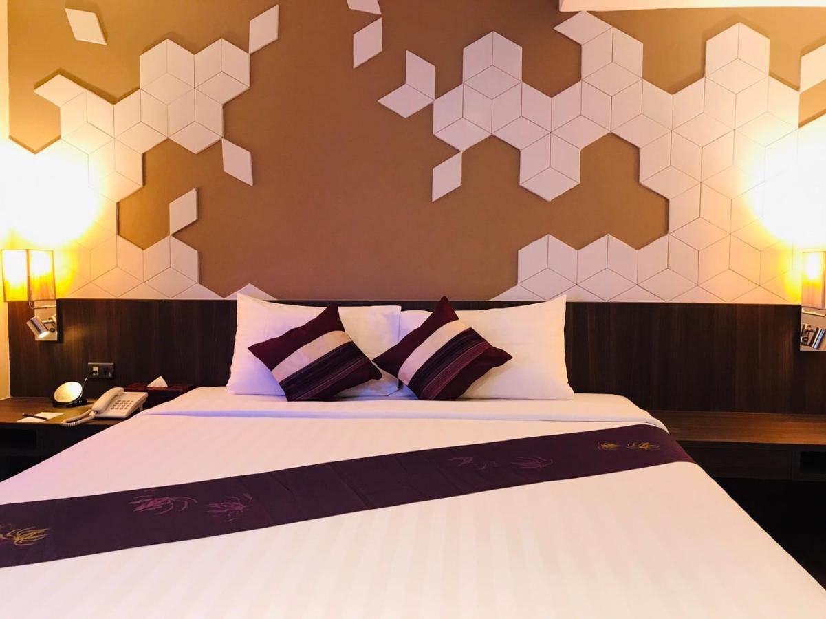 Paradiso Boutique Suites Bangkok Esterno foto