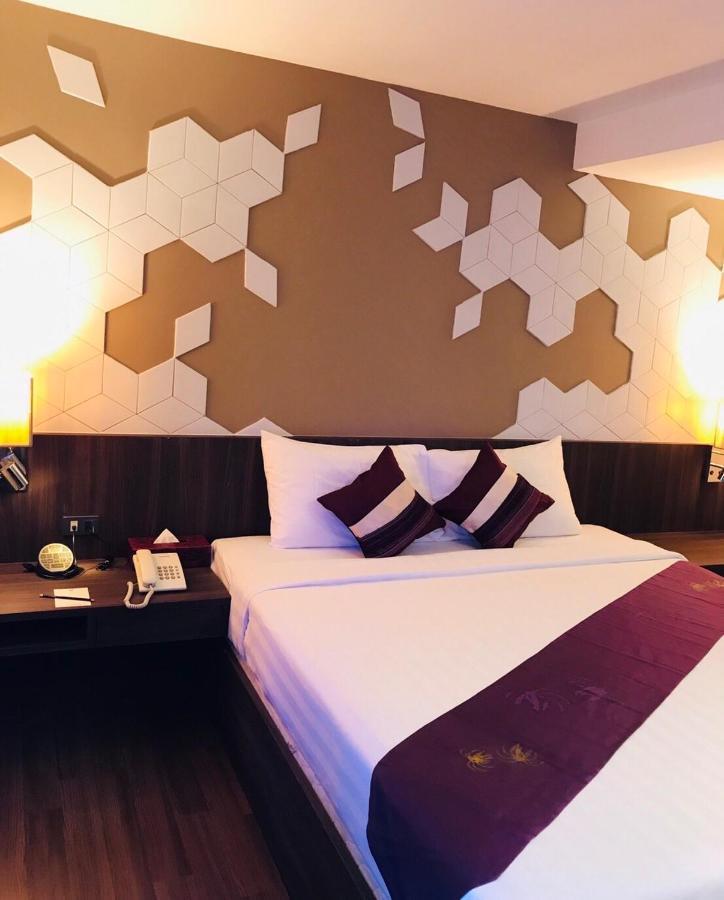 Paradiso Boutique Suites Bangkok Esterno foto