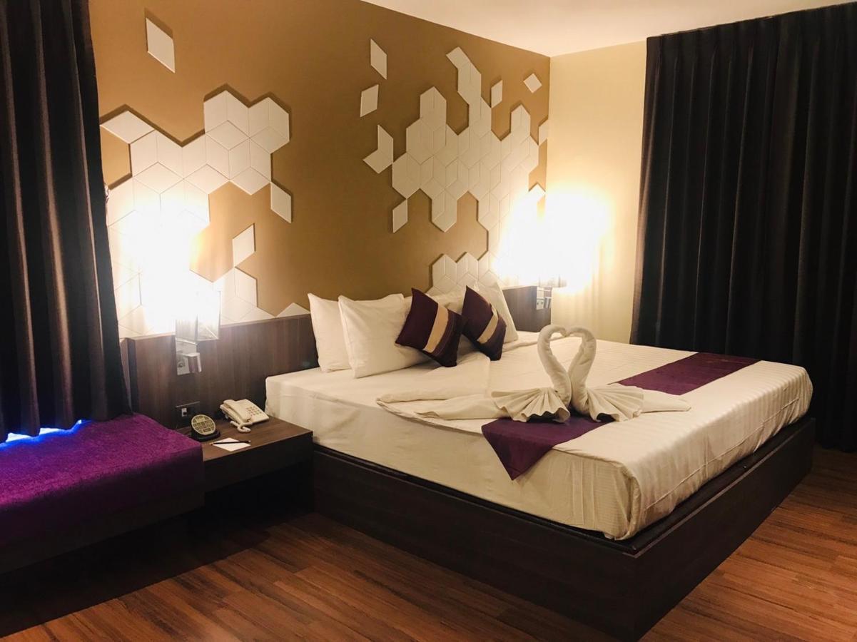 Paradiso Boutique Suites Bangkok Esterno foto