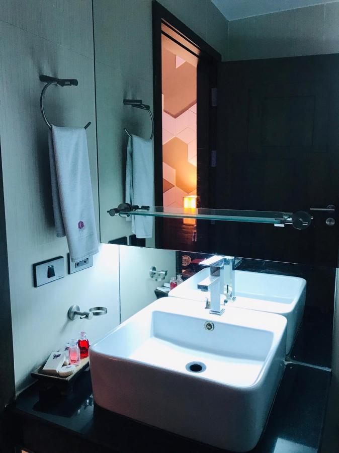 Paradiso Boutique Suites Bangkok Esterno foto