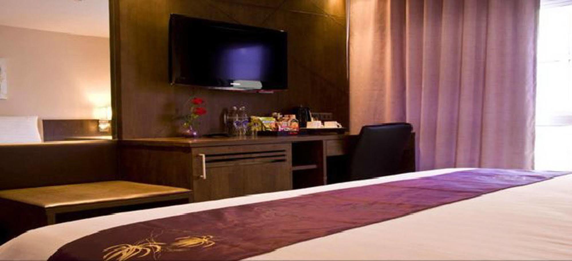 Paradiso Boutique Suites Bangkok Esterno foto