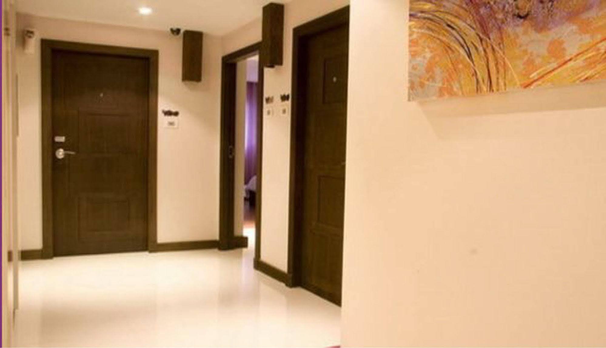 Paradiso Boutique Suites Bangkok Esterno foto
