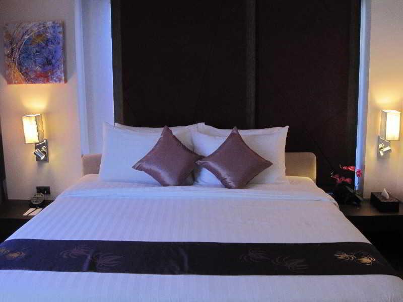 Paradiso Boutique Suites Bangkok Esterno foto